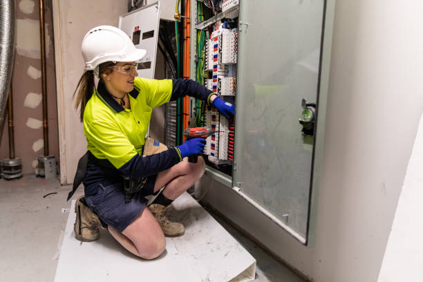 Best Affordable Emergency Electrician  in Austintown, OH